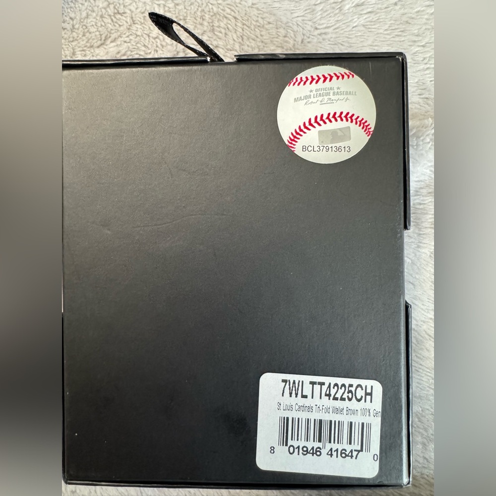 St. Louis Cardinals Tri-Fold Leather Wallet - Brown - Picture 9 of 11